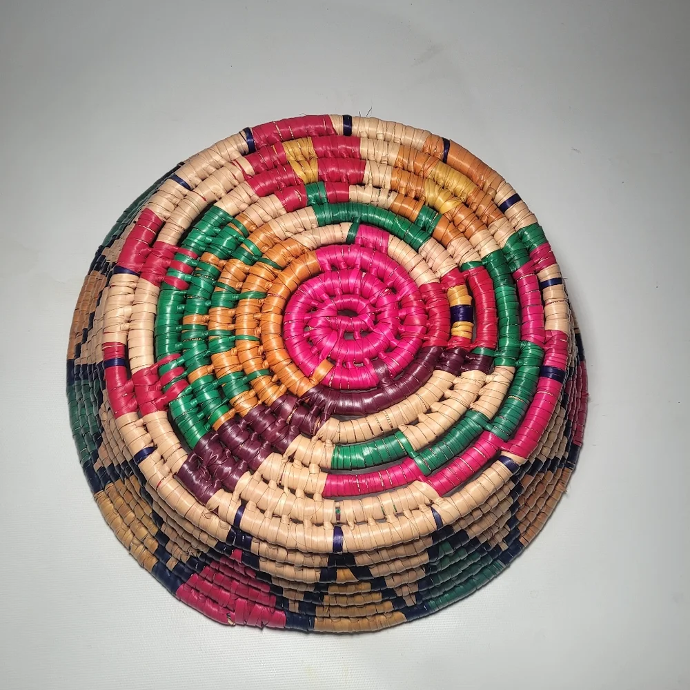 Vintage Hand Woven Straw Coil Basket Bowl Boho Star Pattern Artisan 12